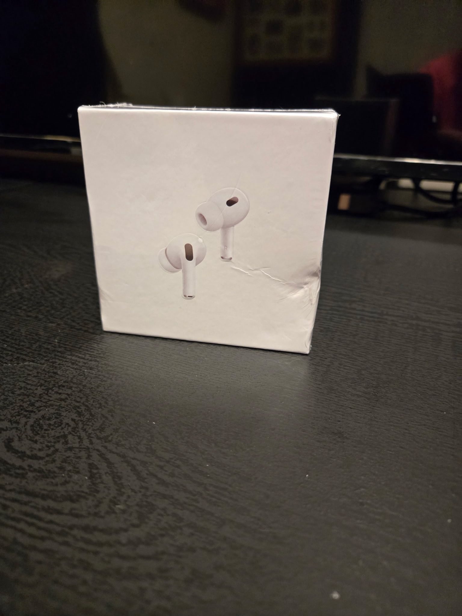 Selling AirPod Pros 2nd Generation With MagSafe Charging Case 1:1