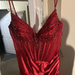 Selling My Prom Dress , Used Only 1 Time Size Medium 