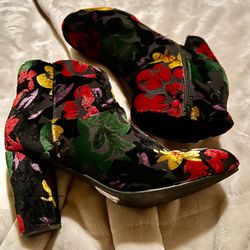 C EST 1946 Boots Size 10 