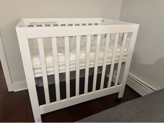 Babyletto Origami Mini Crib - White