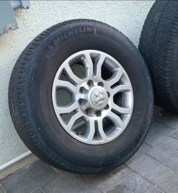Set of 4 Rims and Tires — 18-inch — Ram 2500/3500