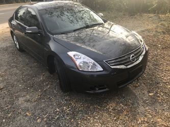 2011 Nissan Altima 126k Miles $5500
