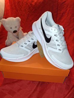 Mens Nike Run Swift 3 Size 9.5 Photon Dust/Black-White DR2695 005 New