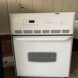 Frigidaire stove and dishwasher