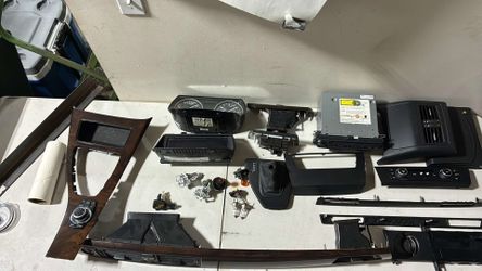E90 BMW INTERIOR PIECES