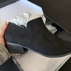 Torrid - Black Ankle Booties (Size 10)