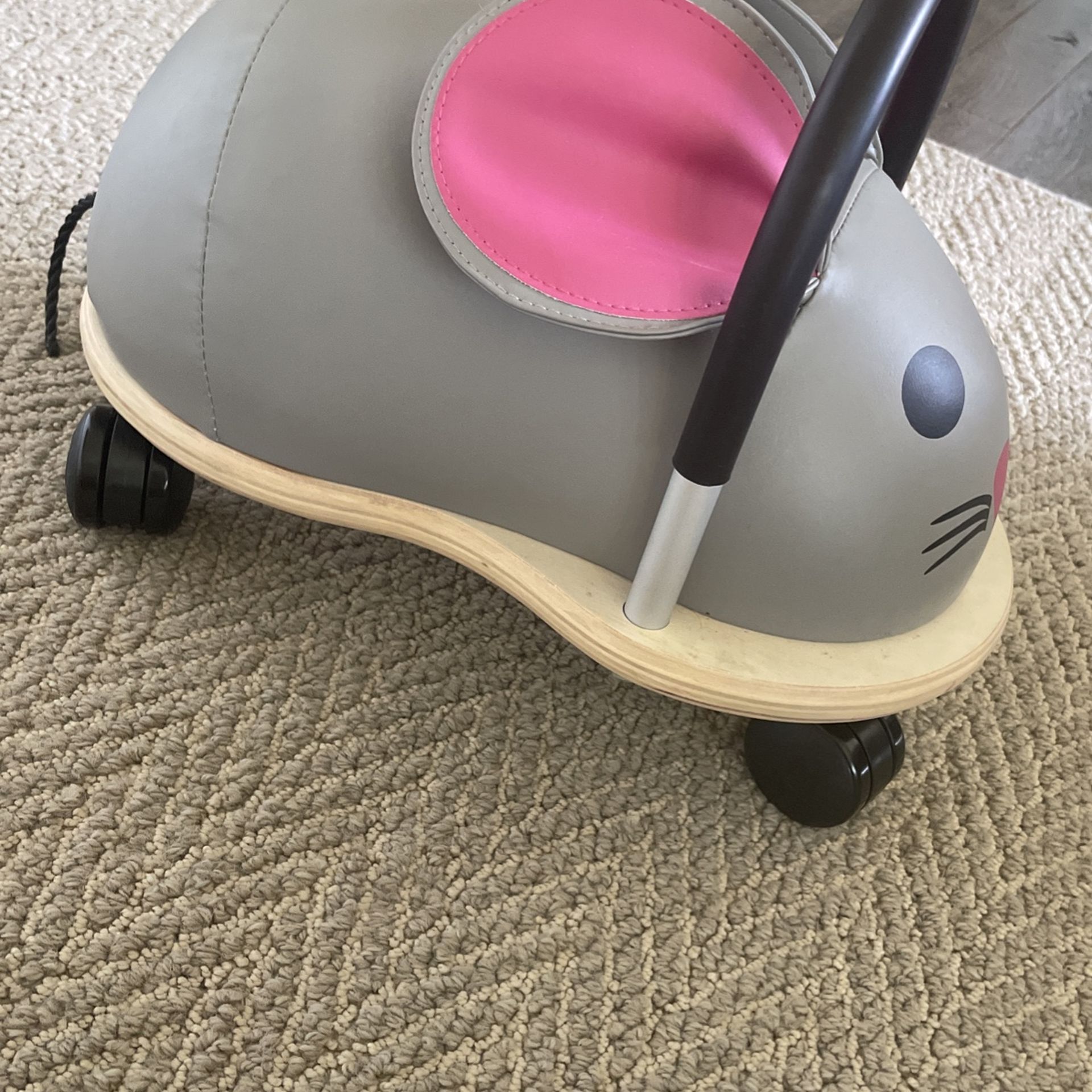 The Original Wheely Bug, Mouse