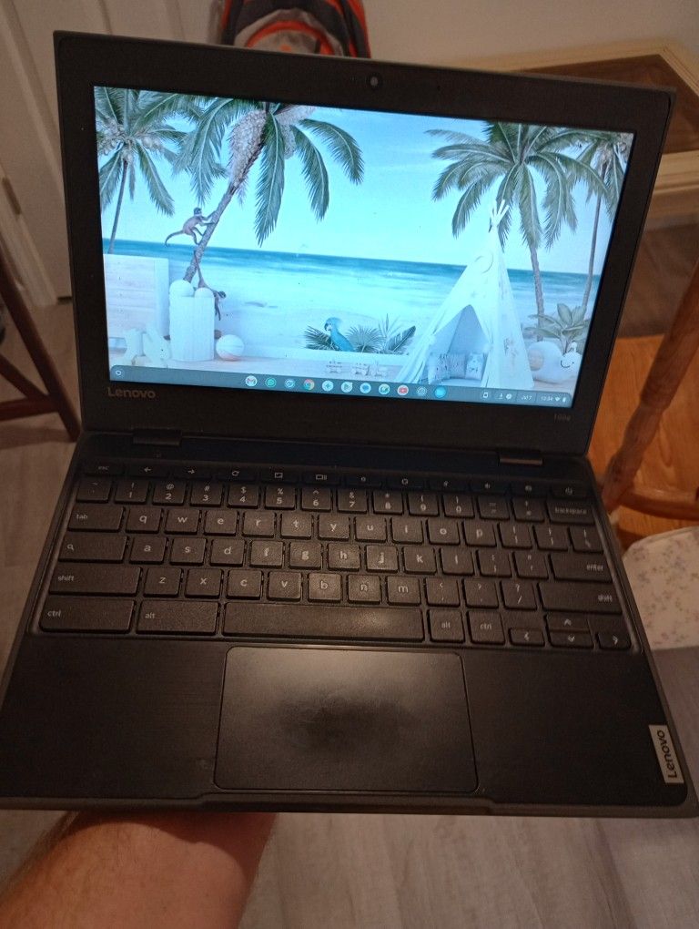 Lenovo 100e Chromebook Laptop 32GB