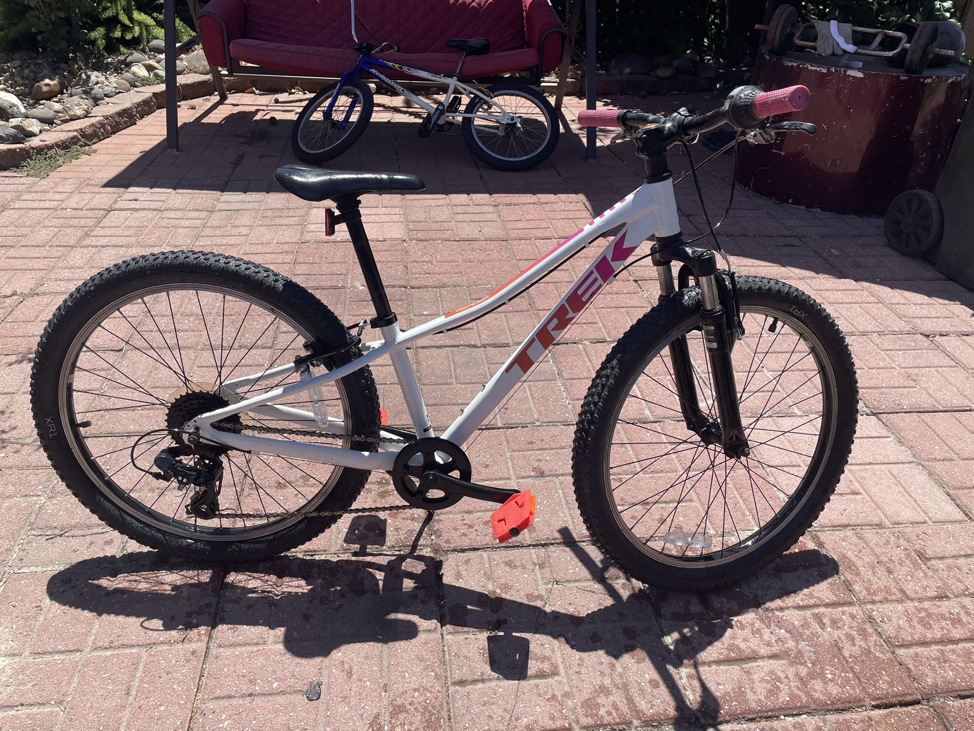 24 Trek Pre caliber Kids Bike