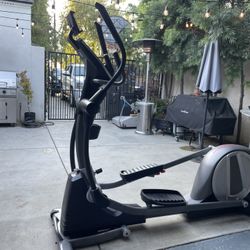Smart Strider 695 CSE Elliptical 