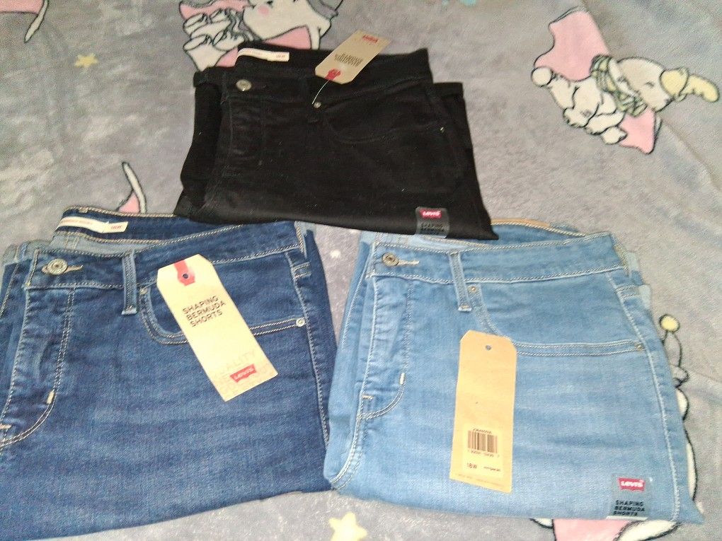 Levi's Women's Shorts