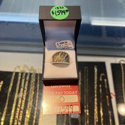 18k Gold Diamond Ring 