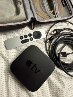 Apple Tv 4k 32Gb  1st generation with remote  Works perfectly