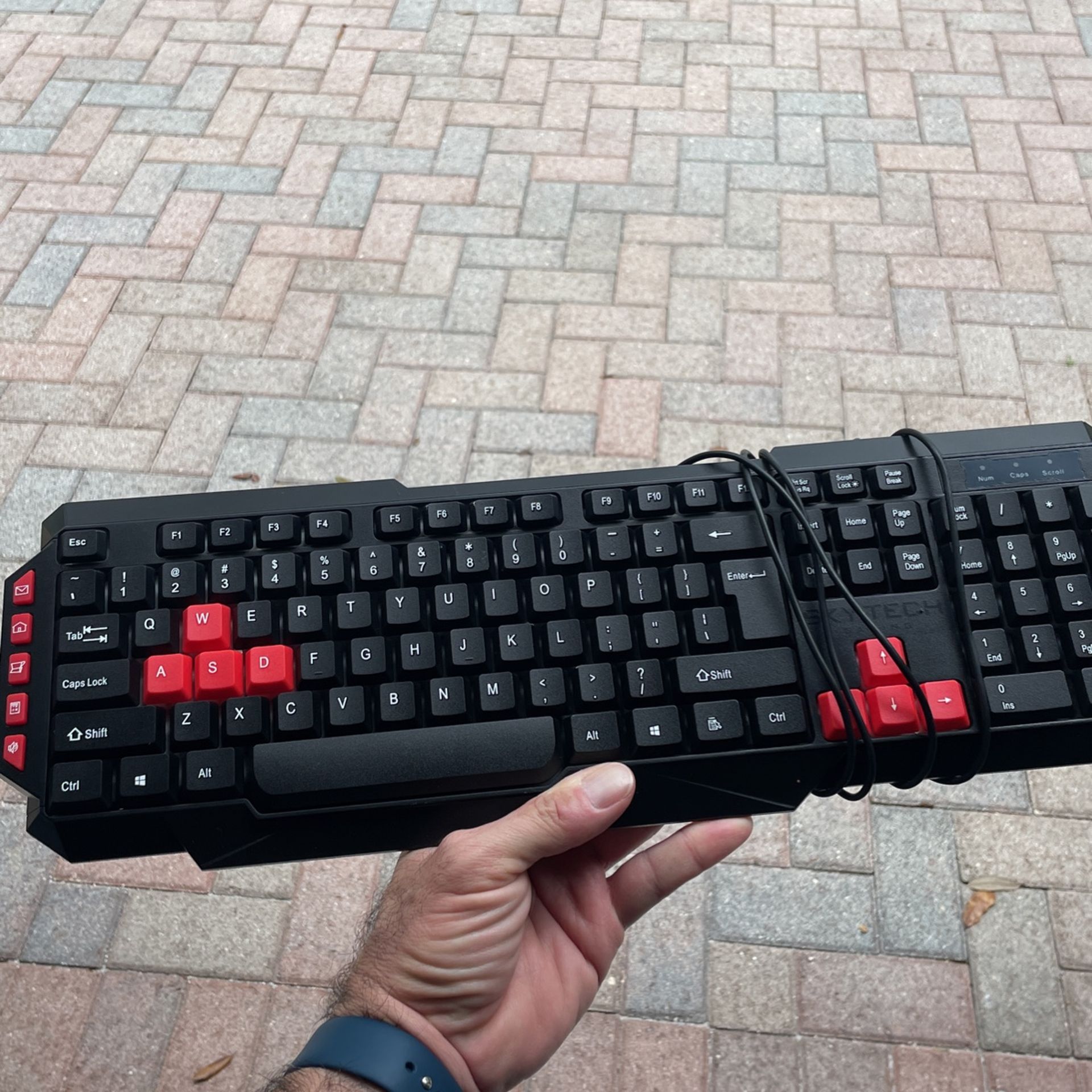 Computer keyboard