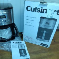  Quisinart Programmable 14 Cup Coffemaker DCC-3200FR