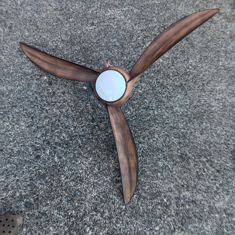 Designers ceiling fan. No remote control. Excellent Condition (Probably A Minka Aire 52in) For Pick Up Fremont Seattle. No Low Ball/Trades Please