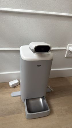 automatic feeder/sitter with 2k camera