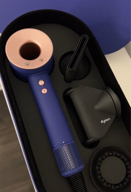 Special edition Dyson Supersonic™ hair dryer Blue Blush