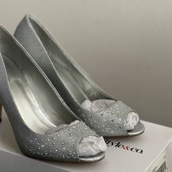 Style and Co Silver Pumps 6.5