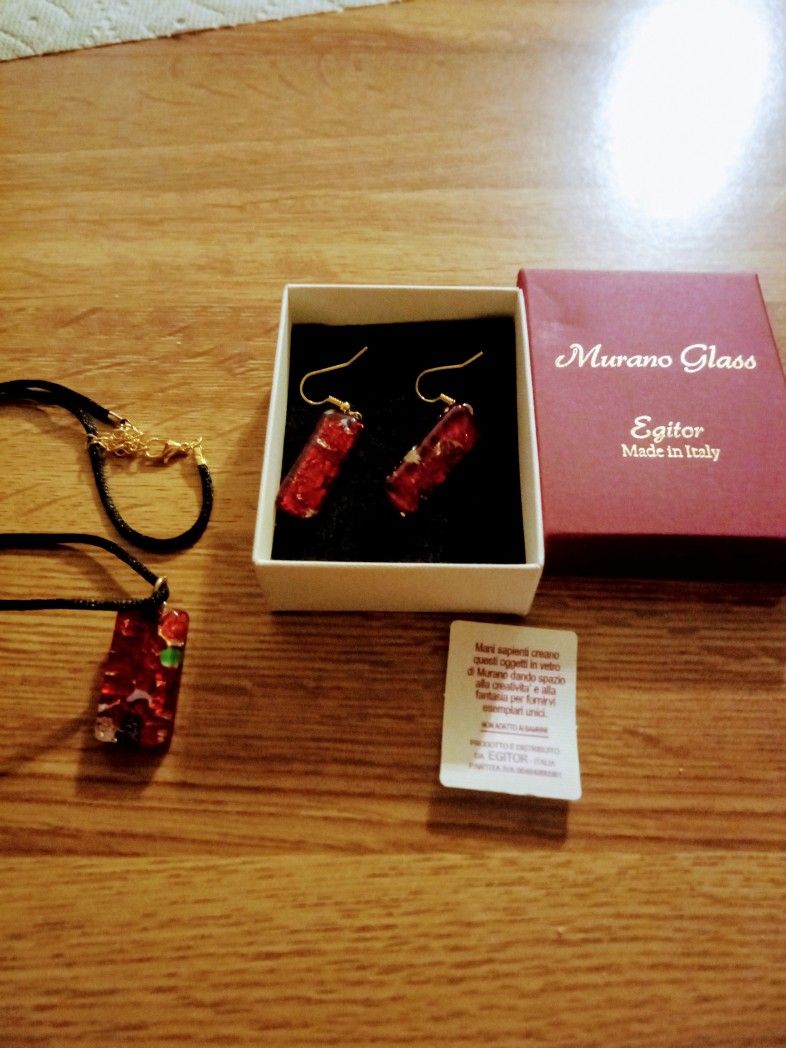 Murano Glass Matching Earring And Necklace/Pendant Set. Made in Italy