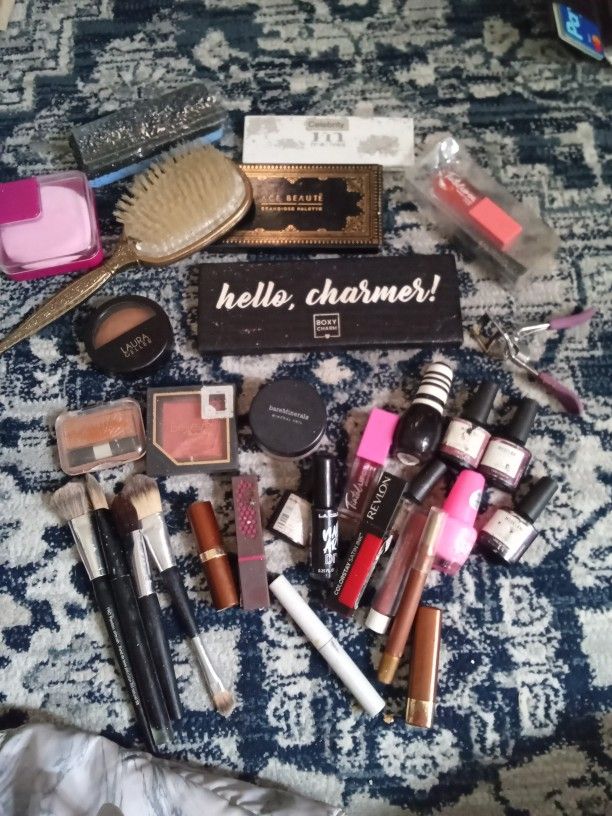 Antique Brush Makeup And Bag