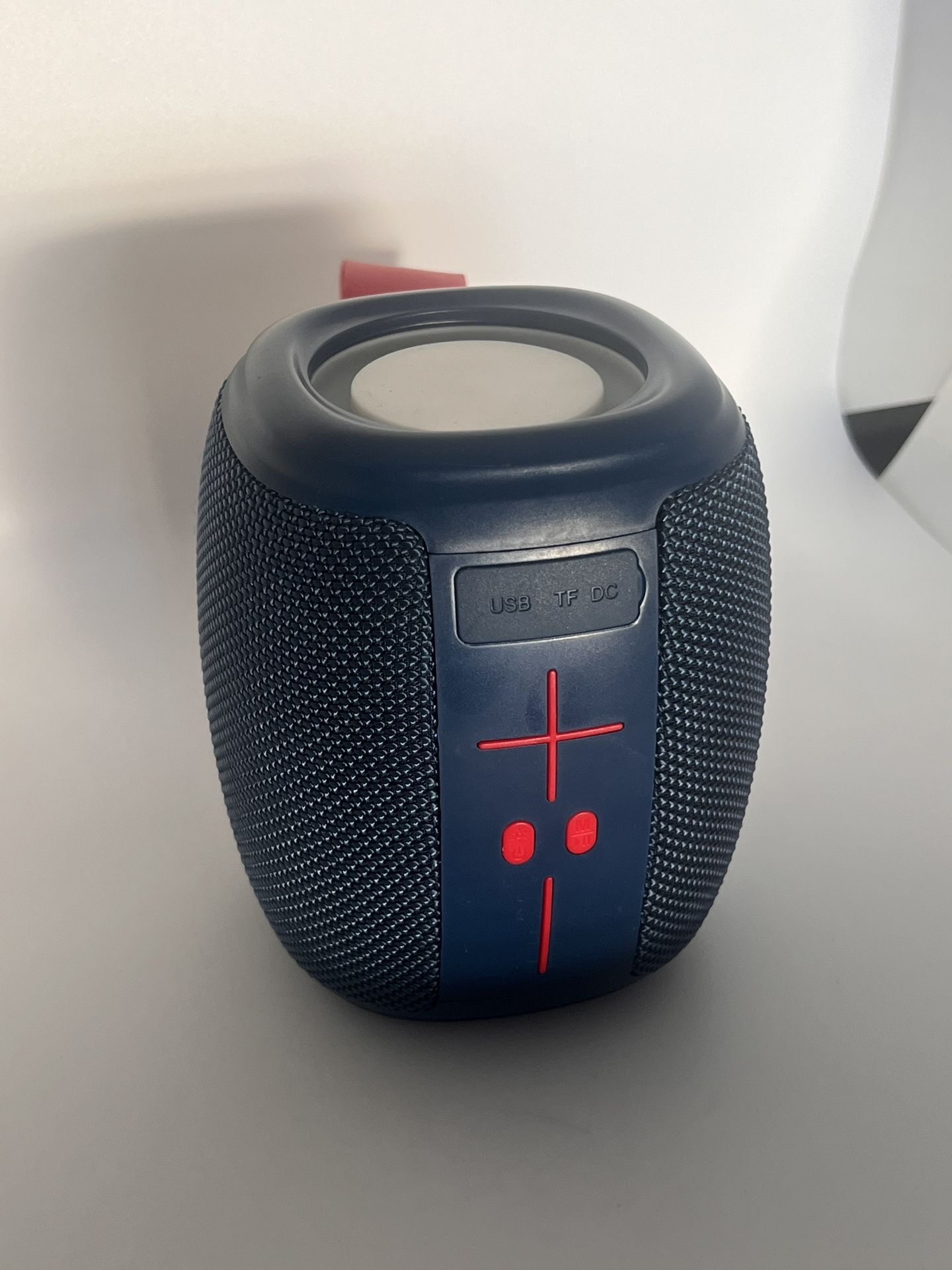 Bluetooth wireless rechargeable speaker