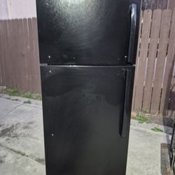 Standard Size Fridge In Great Condition $220
