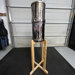 Berkey Water Filter - 3.25 gallon size with stand