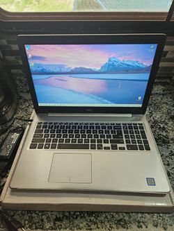 DELL 15.6" Touch Screen LAPTOP Intel i5-8250, Plugged in ONLY
