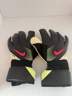 Nike goalie gloves