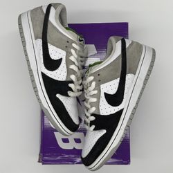 Nike dunk Low SB Chlorophyll 