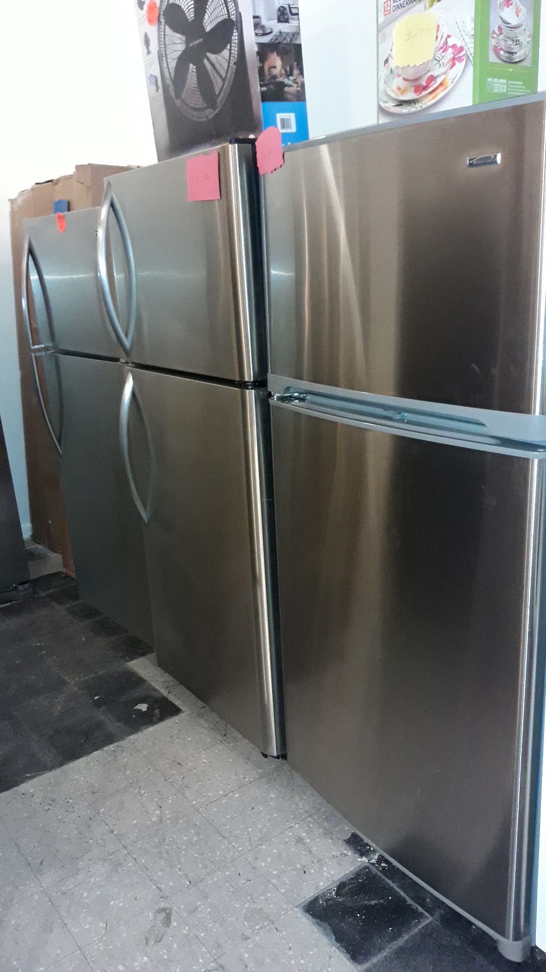 Stainless steel top and bottom refrigerator excellent condition 4months warranty ice maker