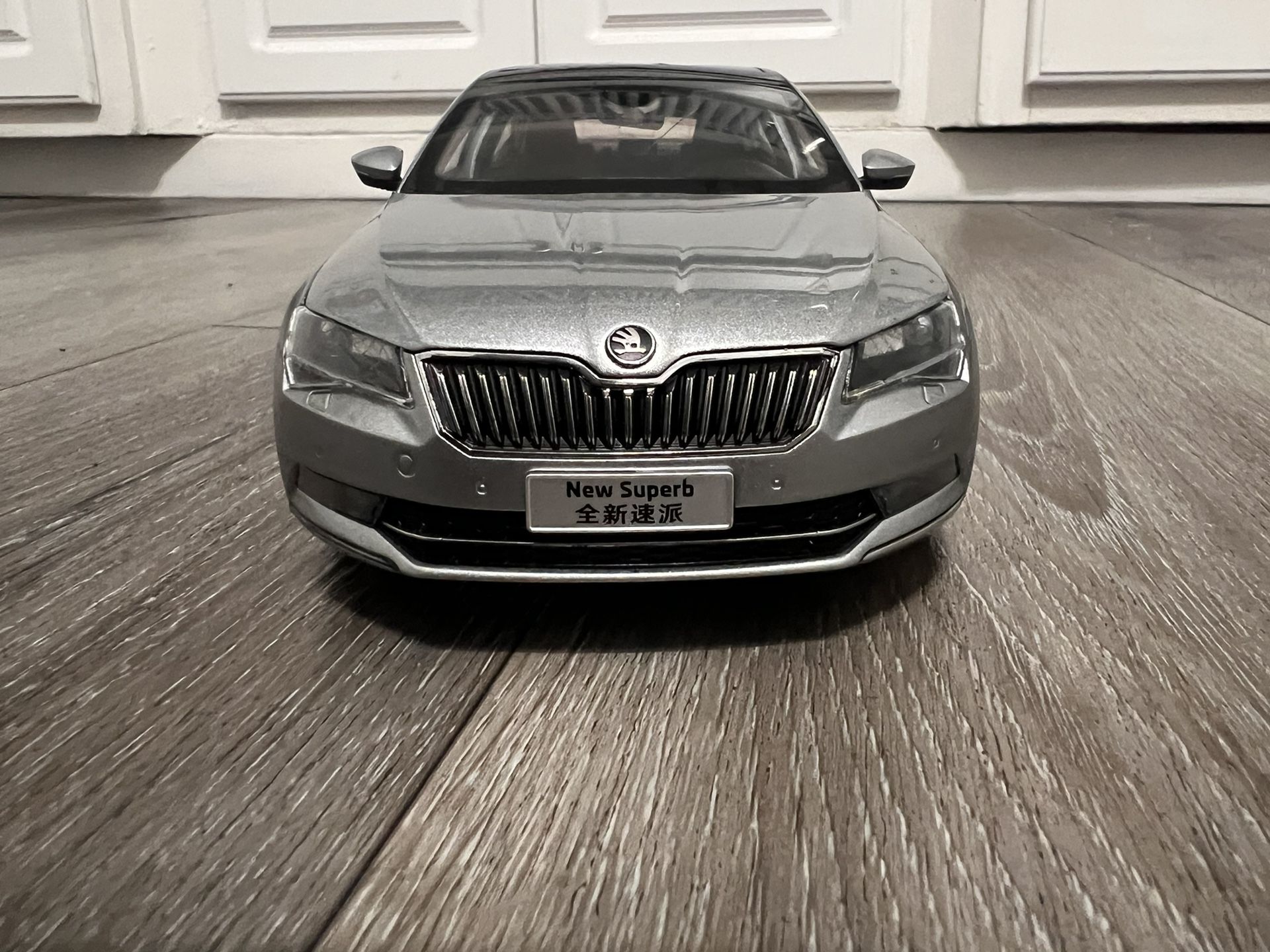 Diecast RARE 1/18 Scale Shanghai Volkswagen Skoda Superb Alloy Very Detailed Model