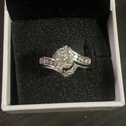 1k White Gold Engagement/Wedding Set.