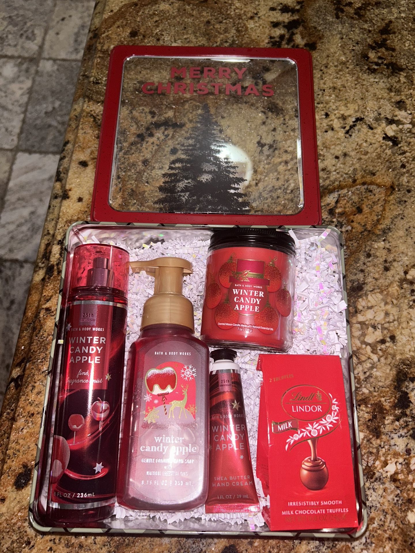 Bath & Body Works Winter Candy Apple Gift
