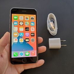 iPhone 6s - UNLOCKED - Like New  