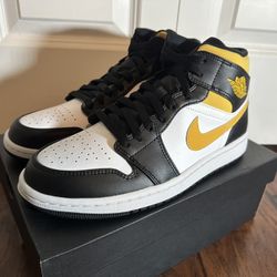 Air Jordan 1 Mid White Pollen Black Size 9 DEADSTOCK