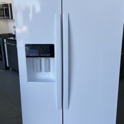 Whirlpool 36 White Counter Depth Side-By-Side Refrigerator - WRS571CIHW