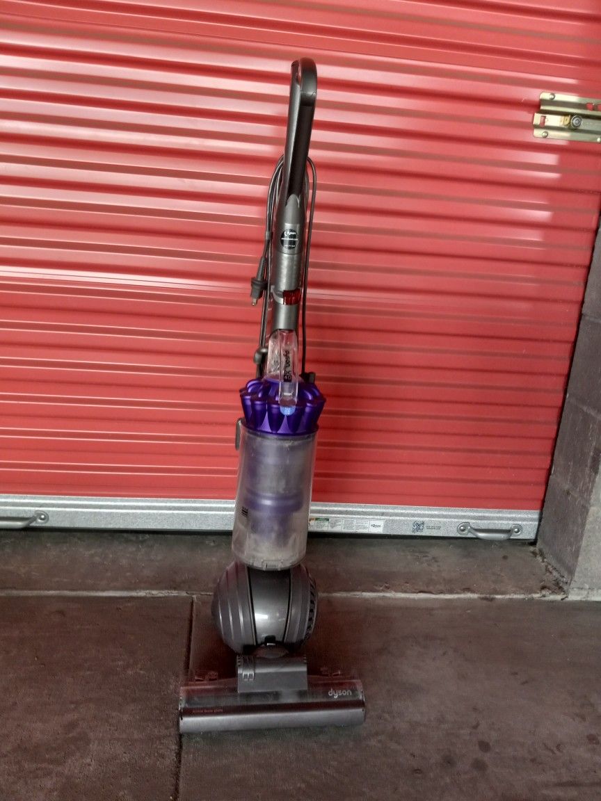 Dyson Ball