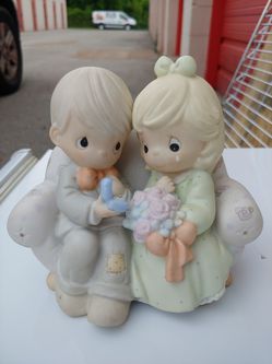 Precious moments porcelain dolls (Z)