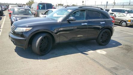 2005 infinti fx35 on 22inch rims