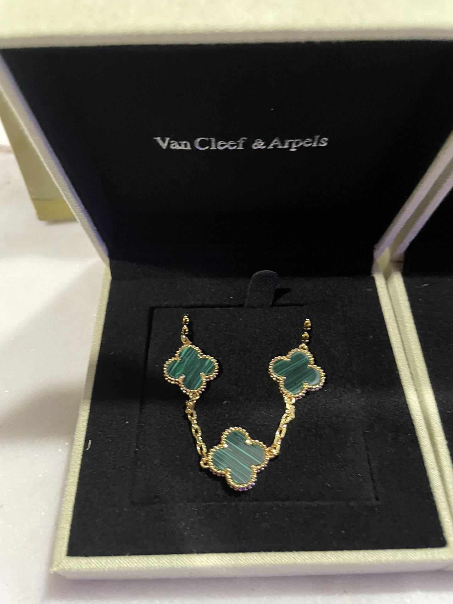 Van Cleef Green Cleef 18k Gold