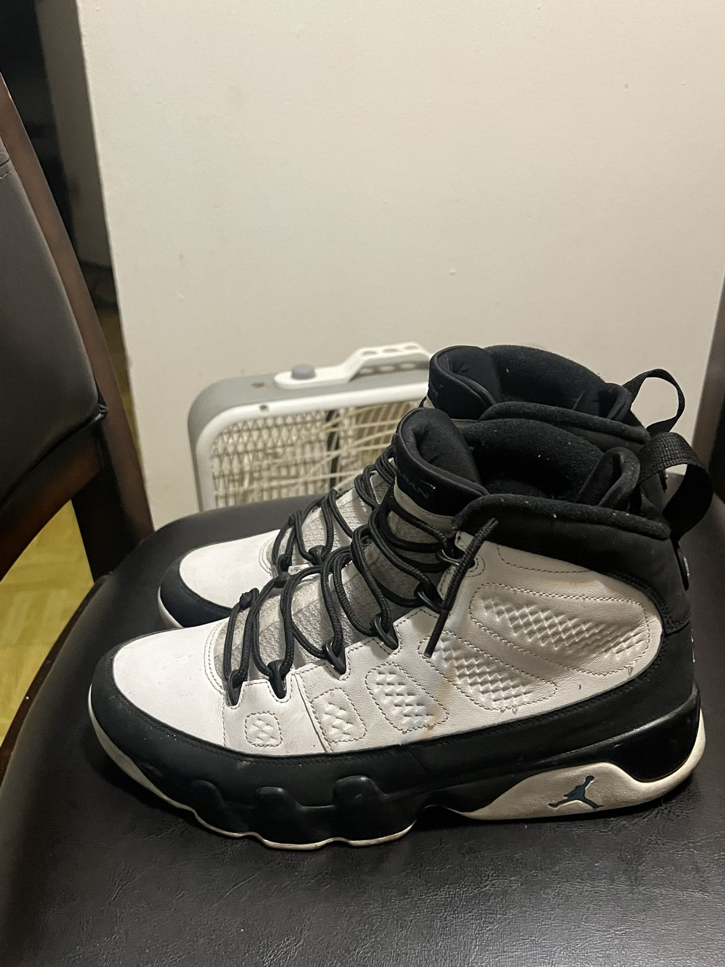 Jordan University Blue 9’s Size 10.5