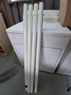 Set of 4 Modular White Poles