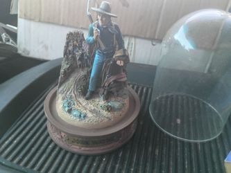 John wayne sculpture