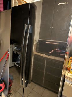 REFRIGERATOR AMANA