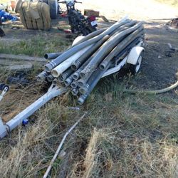 Quick Connect Roses 10-footers 3 Inch Small Boat Trailer Attached For 500 Bucks