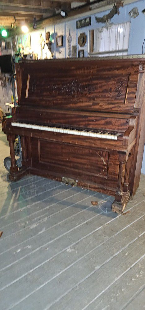 Piano For Sell 300 Obo
