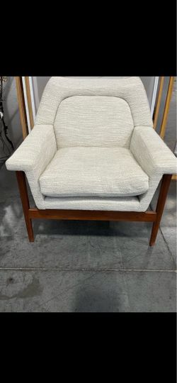 Single armchair