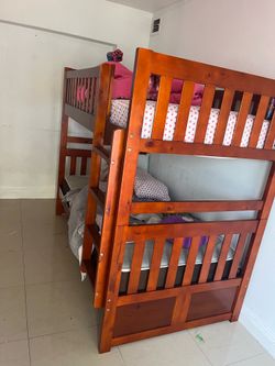 Kids bunkbed